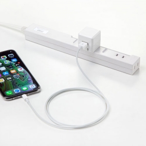 サンワサプライ キューブ型USB充電器(1A・高耐久タイプ・ホワイト) キューブ型USB充電器(1A・高耐久タイプ・ホワイト) ACA-IP70W 画像4