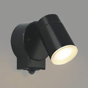 コイズミ照明 LED一体型スポットライト 防雨型 白熱球60W相当 散光配光 非調光 電球色 タイマー付人感センサ付 黒 AU50448