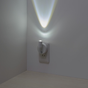 ヤザワ 照射方向自在人感明暗センサーライト1灯 照射方向自在人感明暗センサーライト1灯 NASMN811H 画像3