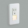 コイズミ照明 LED一体型フットライト 1個用埋込スイッチボックス取付可能 橙色タイプ 自動点滅器付 コンセント付 ABE545450
